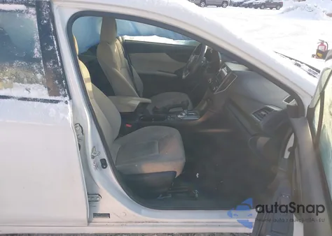 2017 Subaru Impreza 2.0I Premium z USA, uszkodzony, nr VIN 4S3GTAD69H3742708